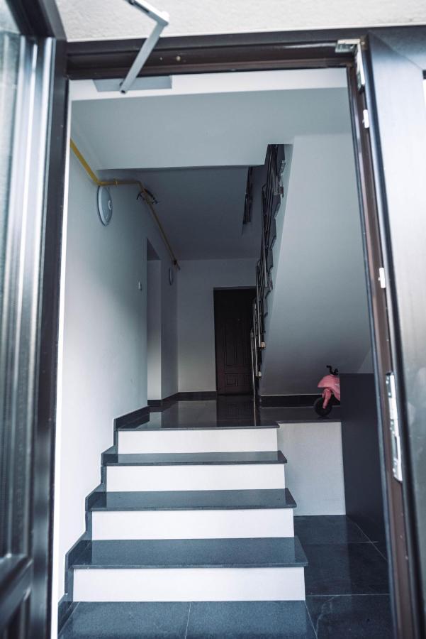La Stejari Apartment Сучеава Екстериор снимка
